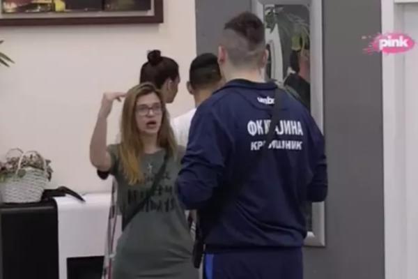 NAJŽEŠĆA SVAĐA KIJE I SLOBE ZBOG DRAGINJE: Tvoja majka je KLELA našu ljubav i brak (VIDEO)