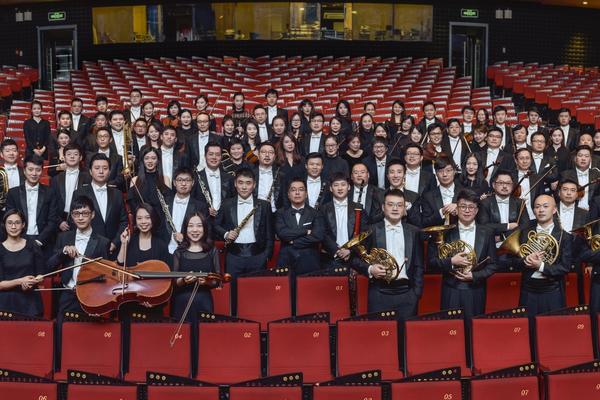 KINESKO KULTURNO ČUDO STIŽE U BEOGRAD: Orkestar Hangdžou filharmonije nastupa po prvi put u Srbiji! (FOTO)