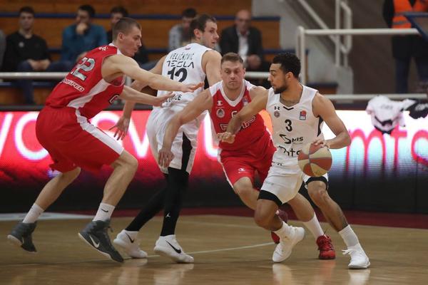 U SRPSKOJ KOŠARCI SU OPET PROBLEM HELANKE: Čelnici lige zapretili Partizanu i FMP-u! (FOTO)