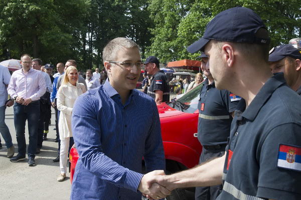 Ministar Stefanović Prvi maj proveo na Avali sa pripadnicima MUP (FOTO)