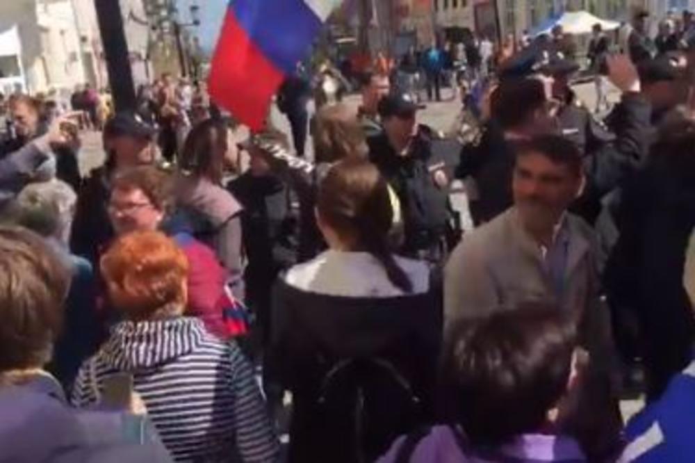PROTIVNICI PUTINA SE DIGLI NA NOGE UOČI INAUGURACIJE: Odjekuju ulice Moskve, opet uhapšen glavni opozicionar! (FOTO, VIDEO)
