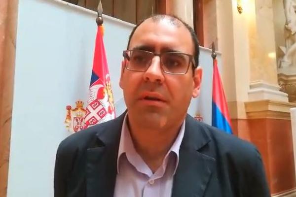 ĐUKANOVIĆ ZA ESPRESO: Situacija u Hrtkovcima je pokušaj da se steknu politički poeni na EKSTREMNIJI NAČIN! Nadam se da neće štetiti Srbiji, iako SUŠTINSKI ŠTETI! (VIDEO)