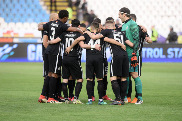 PARTIZAN PONUDIO LOVU ZA SOPSTVENOG DŽELATA! Bio u Premijer ligi, izrešetao crno-bele, sada stiže u Humsku!? (VIDEO)