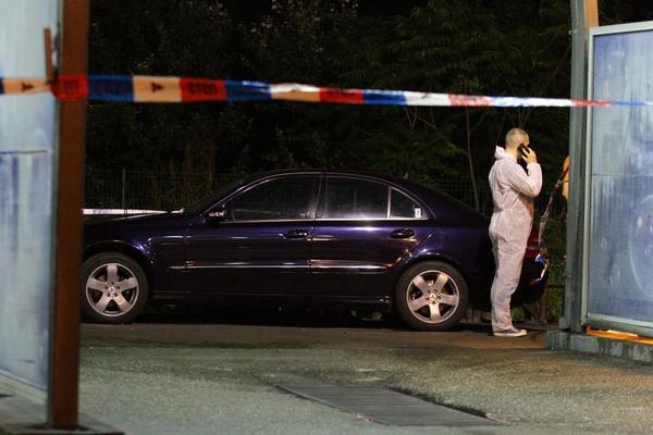 IZREŠETAN MUŠKARAC NA KARABURMI: Pucali sa motora na vlasnika autoperionice!