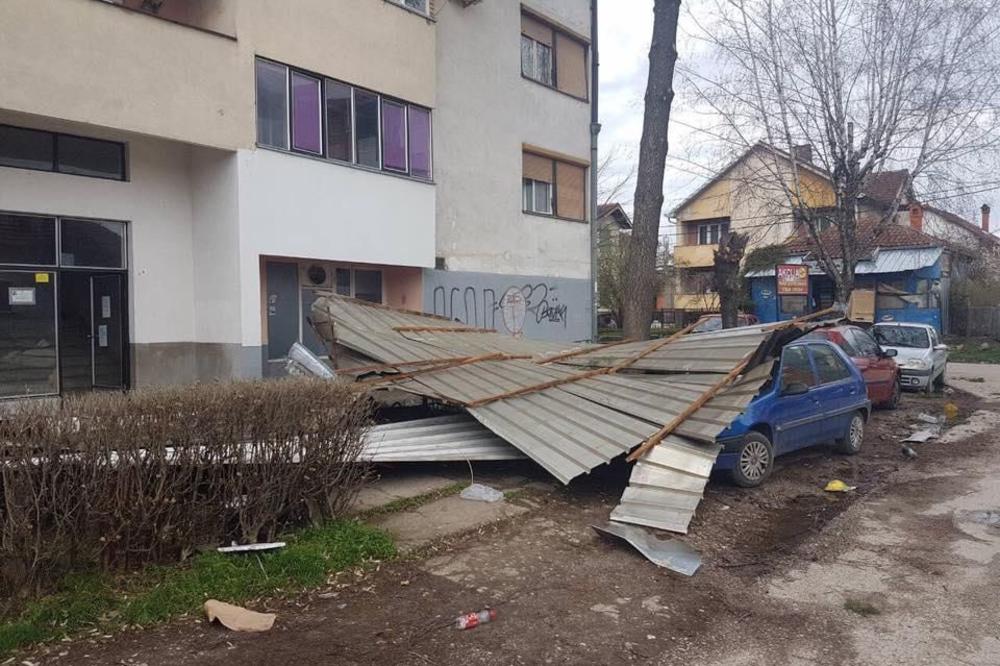 NEVREME U SRBIJI ODNELO PRVU ŽRTVU: Čovek se udavio dok je bio zarobljen u liftu!? (VIDEO)