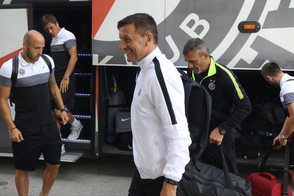 PARTIZAN STIGAO U SLOVENIJU: Crno-beli počeli pripreme! (FOTO)