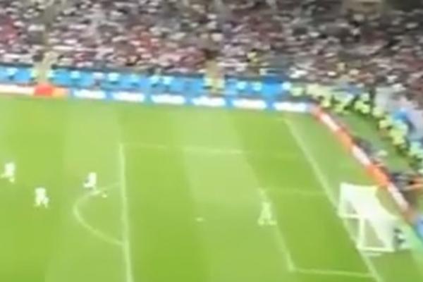 NESPORTSKI TRIK ENGLEZA DA DAJU GOL NA KVARNO: Dok su Hrvati slavili, krenuli u napad, a spas za Vatrene je stigao u poslednjem trenutku! (VIDEO)