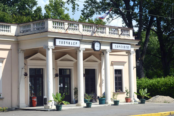 DO ŽELEZNIČKE STANICE TOPČIDER IZ CENTRA GRADA KLACKALI SMO SE OKRUGLO SAT VREMENA: Do voza samo trojkom, a do trojke - MUKE  (FOTO)