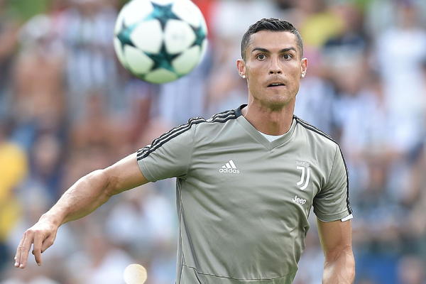 KRISTIJANO RONALDO JE JASAN: Želim Srbina u ekipi i četvrtu uzastopnu Ligu šampiona!