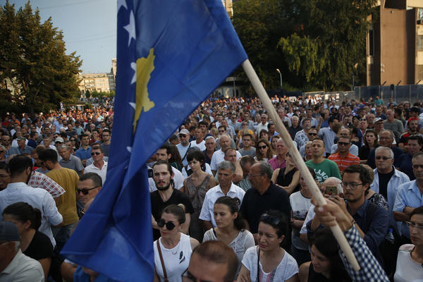 ALBANCI U PANICI BEŽE SA KOSOVA! Razlog ove masovne bežanije nas se I TE KAKO TIČE