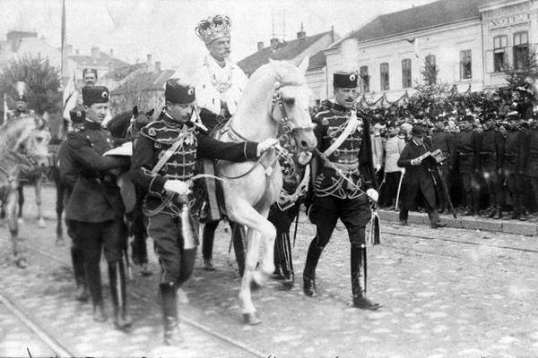 ČARAPE KRALJA PETRA: Svaki SRBIN treba da čuje jednu od NAJLEPŠIH PRIČA U SRPSKOJ ISTORIJI! (FOTO)