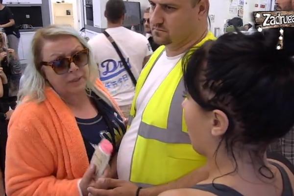 ŽESTOKA SVAĐA ZORICE I ALEKSANDRE! Obezbeđenje bilo u pripravnosti: TEBE TREBA BITI I JE*ATI! (VIDEO)