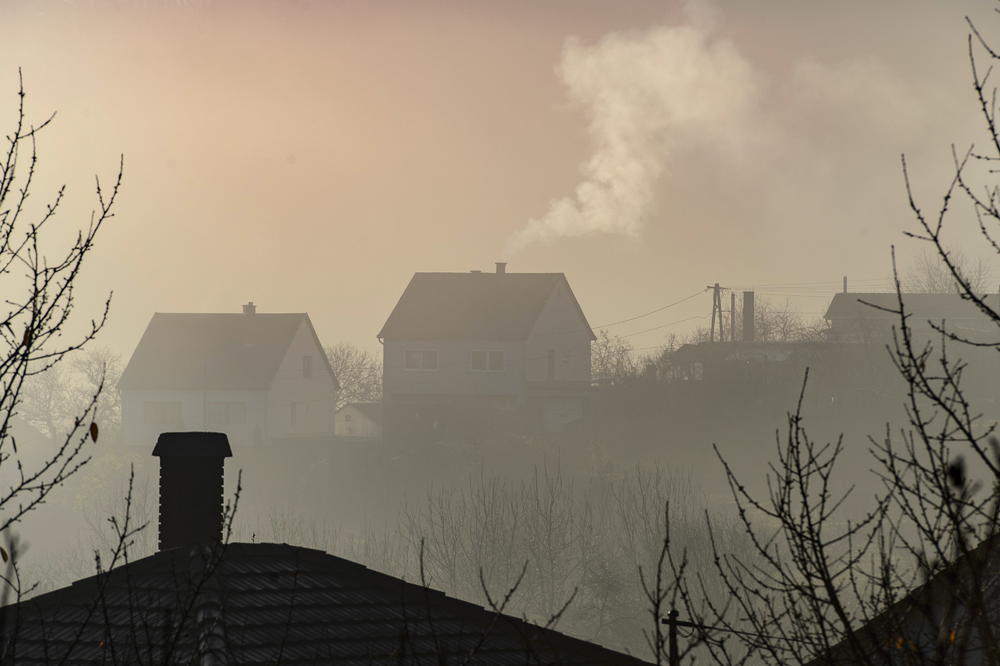 U NOVU GODINU ULAZIMO S MASKAMA ZA DISANJE: Beograd i još 2 grada su UŠLI U POSLEDNJI STEPEN ZAGAĐENOSTI