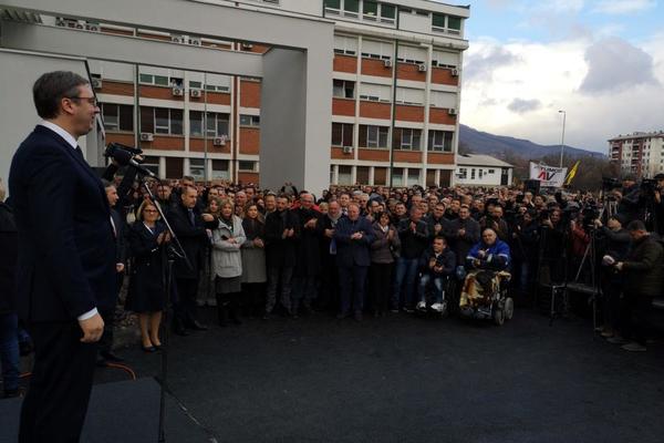 PREDSEDNIK VUČIĆ NA OTVARANJU HIRURŠKOG BLOKA U VRANJU: Imaćete sve kao u Beogradu! Od ponedeljka ćete osetiti nadu