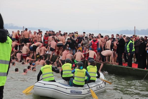 PLIVANJE ZA ČASNI KRST SUTRA U VARVARINU I BRUSU: Kruševljani odlučili da propuste trku, IMAJU DOBAR RAZLOG!