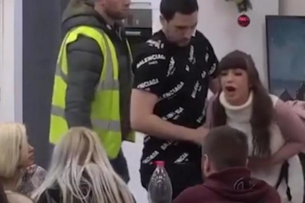 MILJANA KULIĆ DOŽIVELA NERVNI SLOM: Urla na sve takmičare, a reakicja njene majke je tek ŠOU! (VIDEO)