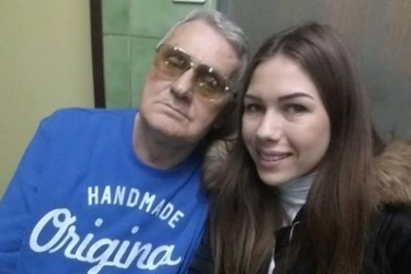 KADA SE MILJANA (21) RODILA, MILOJKO (74) JE VEĆ BIO U PENZIJI: Zakazali svadbu, ne haju za komentare (FOTO)