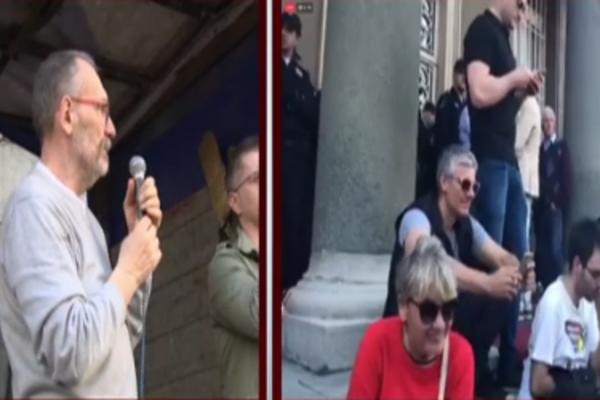 PODELJENI SMO DO TE MERE DA SE MRZIMO KAO PSETA! Demonstrantima se obratio i Siniša Kovačević