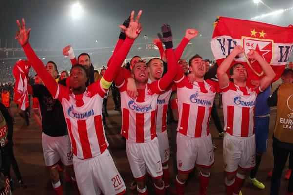 ODUŠEVLJENJE NA MARAKANI: Bivši fudbaler Crvene zvezde posetio nekadašnji klub!