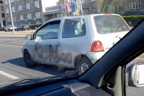 ZAPREPASTILA CEO BEOGRAD SVOJIM AUTOMOBILOM: Svi koji su je videli su PLAKALI OD SMEHA, razlog je OVA PORUKA!(FOTO)