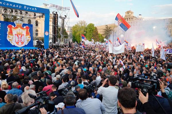 REGION BRUJI O VUČIĆEVOM MITINGU! Zaprepastićete se kada vidite šta su STRANCI pisali o Srbiji