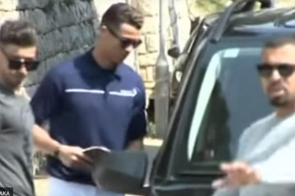 SRAMOTNO PONAŠANJE RONALDA I HEORHINE U DUBROVNIKU: Smejali se i rugali deci koja su došla da uzmu autogram!