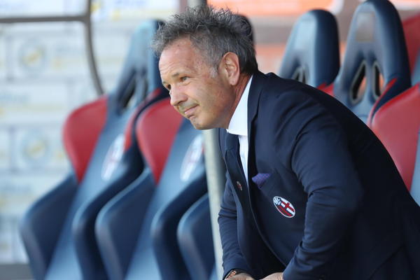 BOLEST MU NE MOŽE NIŠTA: Siniša Mihajlović odradio prvi trening sa Bolonjom! I to na kakav način!