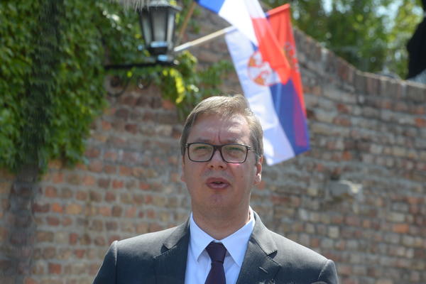 VUČIĆ POSLE SASTANKA S MAKRONOM OTKRIO ŠTA JE REŠENJE ZA KOSOVO! Pročitajte pažljivo šta je DOGOVORENO