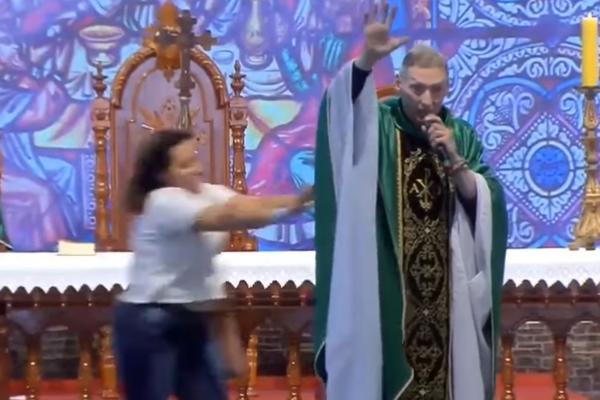 POP REKAO DA DEBELE ŽENE NEĆE U RAJ: A onda je dotrčala ONA i naučila ga pameti! (VIDEO)