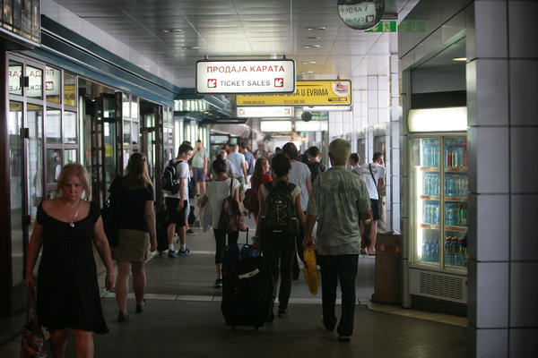 BEOGRADSKA AUTOBUSKA STANICA POSKUPELA CENU ULASKA NA PERON: Ovo će vas baš iznervirati