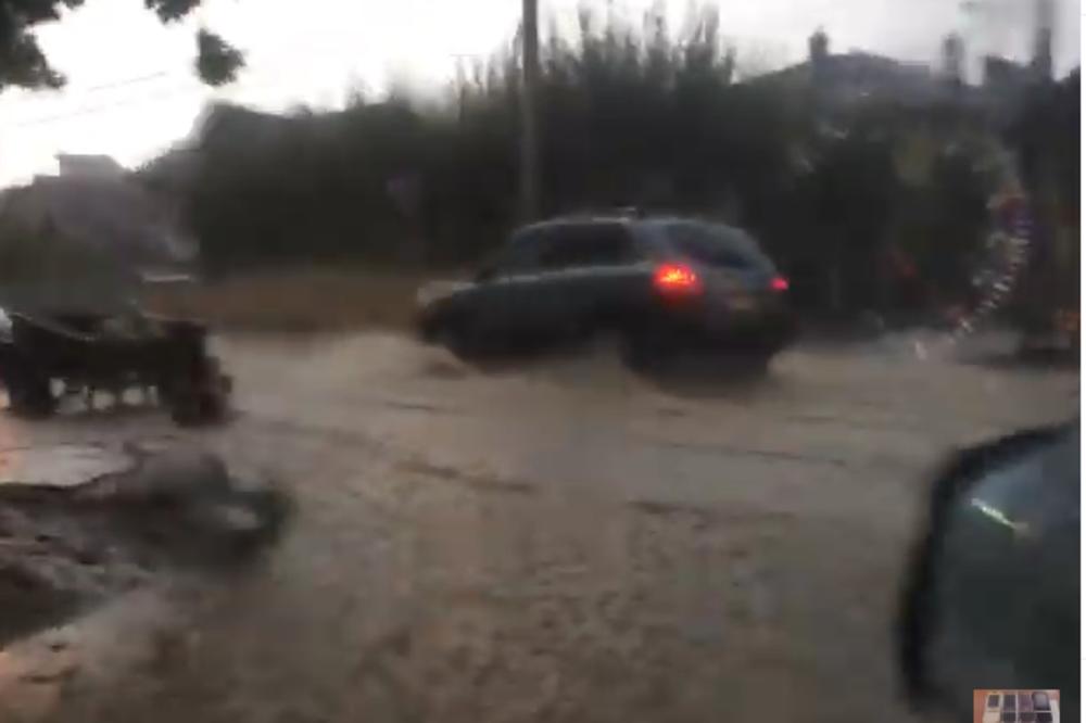 GRAD OPUSTOŠIO ARILJE, BIO JE VELIČINE PESNICE! Ni najstariji meštani ne pamte ovakvu oluju (VIDEO)