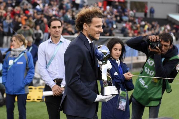 DOŠLO JE VREME DA SE KAŽE ZBOGOM: Legendarni Forlan završio karijeru u 40. godini!