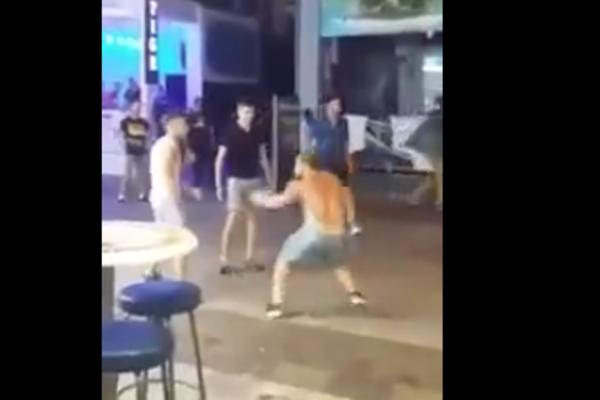 DVOJICA SU NAPALA MMA BORCA NA ULICI: Sad ako se sećaju ovoga, ŽELE DA NISU! (VIDEO)