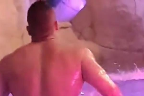 SLOBA RADANOVIĆ UHVAĆEN SA NOVOM DEVOJKOM! Odveo je u spa, PA ISCURIO SNIMAK kako nasmejan deli POLJUPCE sa njom