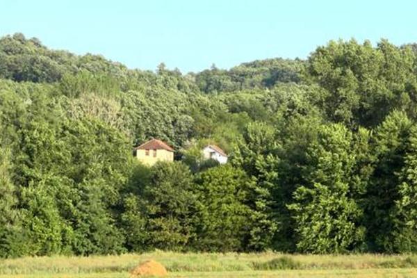 NADROGIRALI SE, PA IZREŠETALI KAZIMIROVIĆE? Nova optužnica za MASAKR U JABUKOVCU