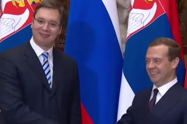 VUČIĆ MEDVEDEVU POKLANJA IKONU: Ona je simbol pobede dobra nad zlom (FOTO)