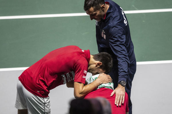 NOVAK ĐOKOVIĆ PRAVI PAUZU: Ne mogu više, iscrpljen sam!