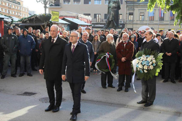 VUČEVIĆ: Ostajemo na istom putu koji je tada zacrtan - putu za slobodu istinu i mir