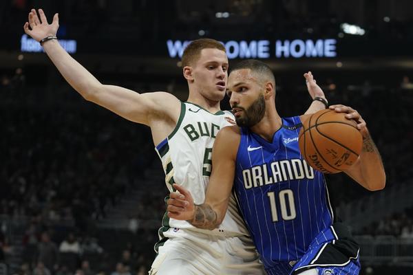 NBA AMERIKANAC NAPADA SRBIJU: Italijani daju pasoš igraču Milvokija pred kvalifikacioni turnir za OI!