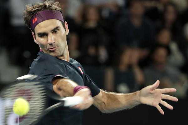 FEDERER PREŽIVEO PAKAO PROTIV AUSTRALIJSKOG DIVA: Rodžer visio nad ambisom, Milman ga i uz trikove ispustio iz šaka