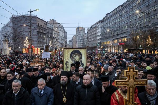 CRNOGORSKA POLICIJA NABAVLJA ORUŽJE ZA DEMONSTRACIJE: Šok informacija procurila u javnost, evo šta je u pitanju