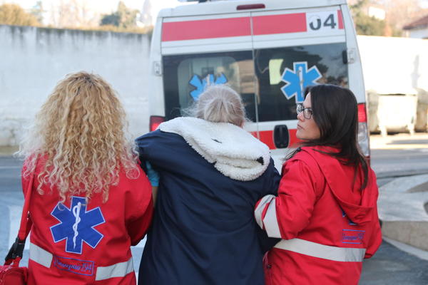 UMESTO DA SPASETE ŽIVOT, GUBITE VREME! Doktor iz Hitne pomoći objasnio gde mnogi greše u urgentnim slučajevima