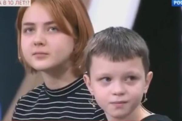 DEVOJČICA (14) ZATRUDNELA SA DEČAKOM (10)! Rešila je da iskoristi svoju popularnost NA OVAJ NAČIN