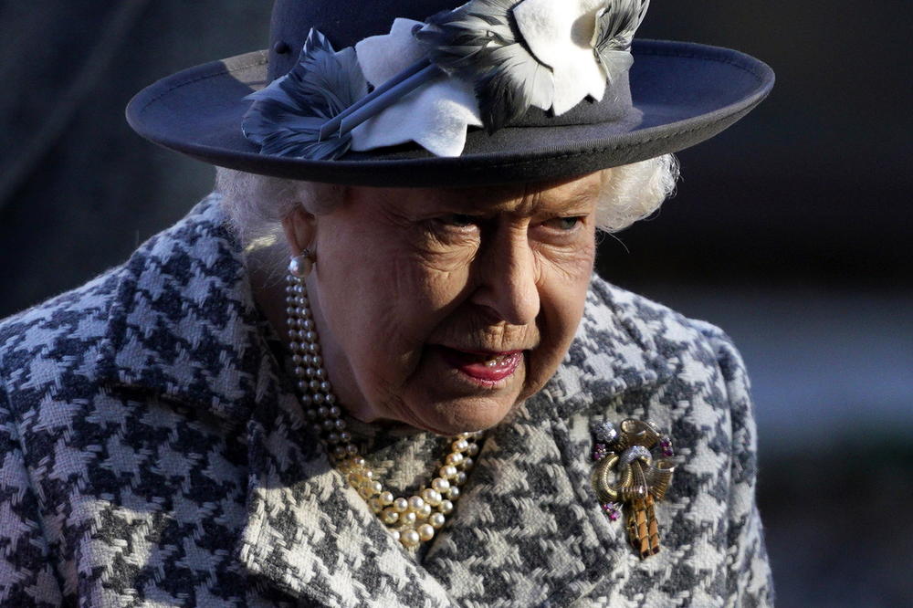OGROMAN SKANDAL U BRITANIJI: Kraljica je umešana, ovo se NIKAD nije desilo!