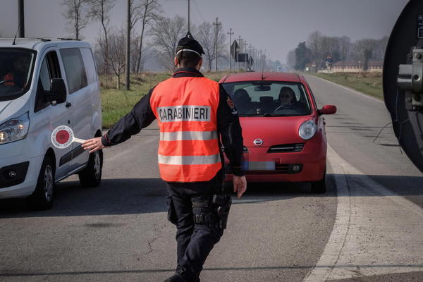 Stravična nesreća u Italiji! Osam vozila se sudarilo, jedna osoba stradala, 17 povređeno