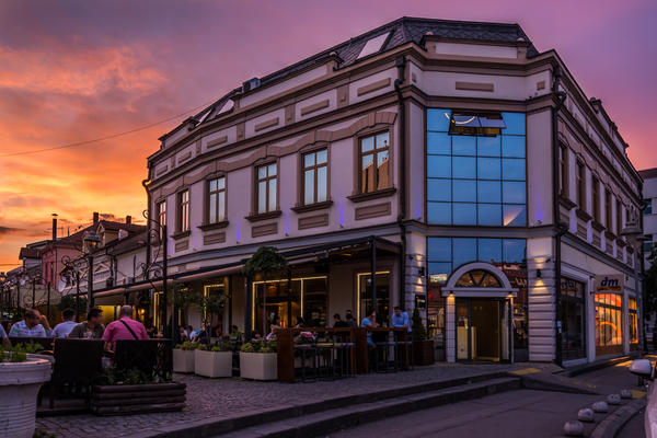 NEMAMO PRAVO DA PADNEMO OVAJ TEST: Ovaj hotel je na raspolaganju lekarima iz KINE koji dolaze da pomognu KC u Nišu!