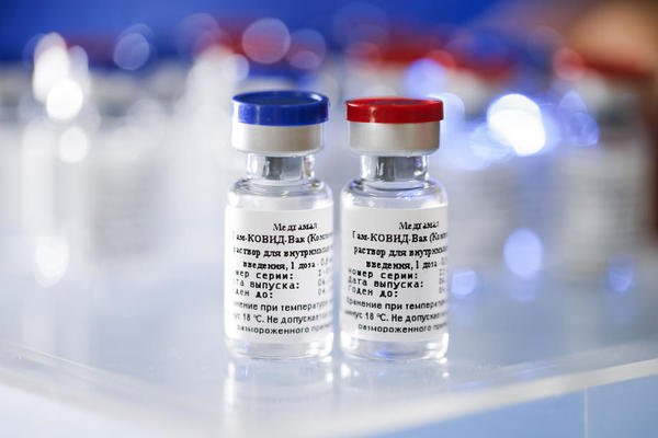U KRAGUJEVAC STIGLO 1.300 DOZA VAKCINE SPUTNJIK V: Sutra će biti vakcinisani zdravstveni radnici!
