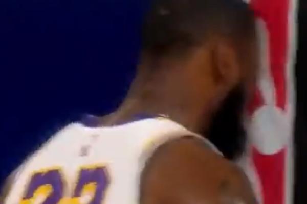 LEBRON POČEO OD MUKE DA UDARA GLAVOM: Jokić i Denver ga doveli do ludila, a ovaj snimak to najbolje govori! (VIDEO)