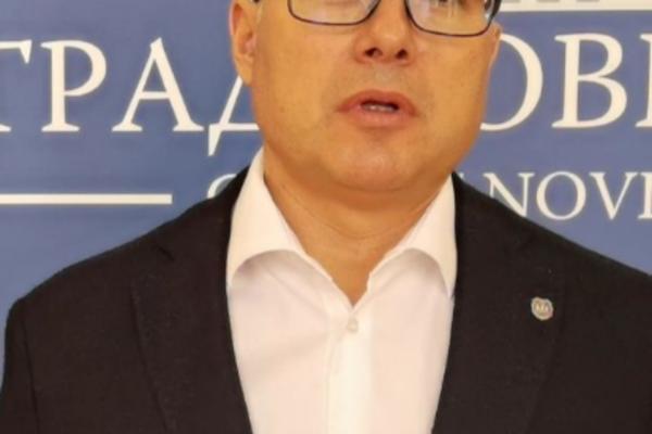 VUČEVIĆ: Molim vas, vodite računa o svom zdravlju i zdravlju ukućana, svoje porodice, roditelja, baka i deka!