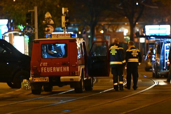 AUSTRIJA NE PAMTI OVAKAV ZLOČIN! 3 osobe su ubijene, 7 TEŽE POVREĐENIH a policajac NASTRADAO BRANEĆI SINAGOGU!